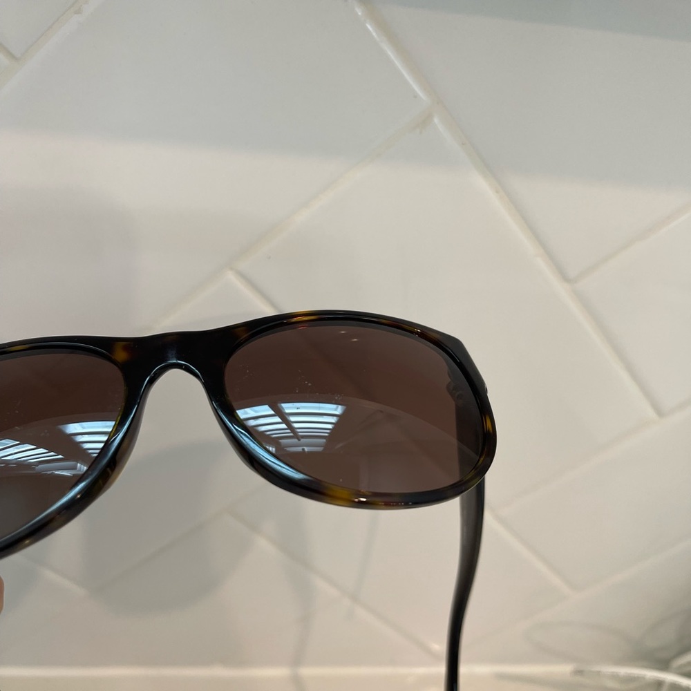 CHANEL Tortoiseshell Frame Brown Lens Sunglasses - Picture 4 of 10